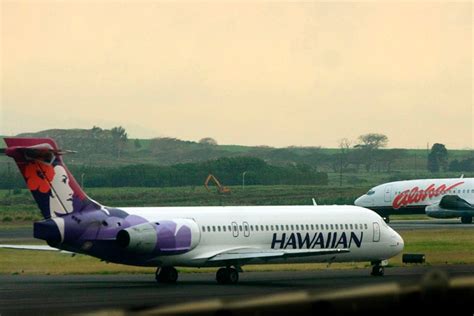 Alaska Air to buy Hawaiian Airlines in a $1.9 billion deal with debt